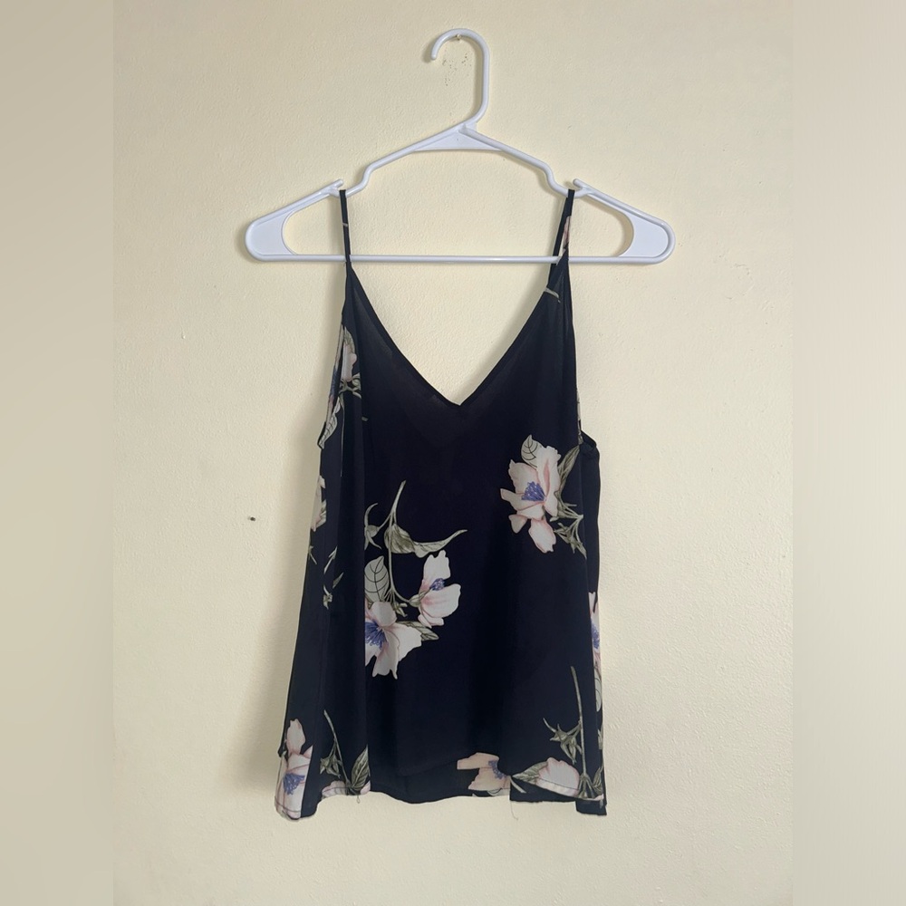 Navy Floral v-neck flowy tank